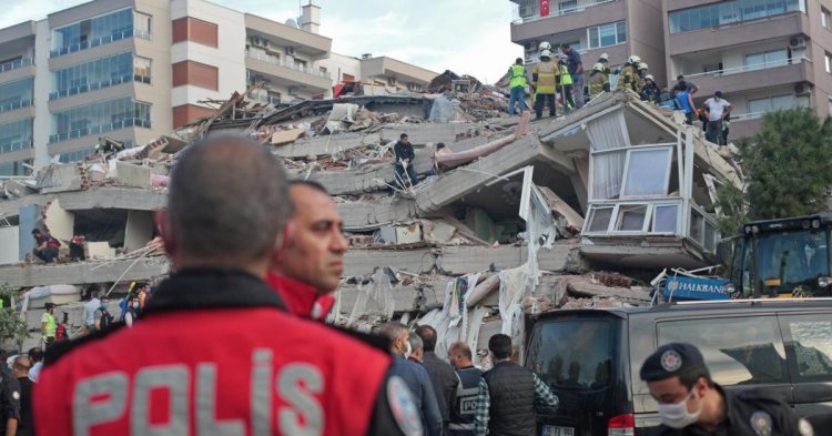 Bilanţul deceselor în urma seismului din vestul Turciei a ajuns la 100