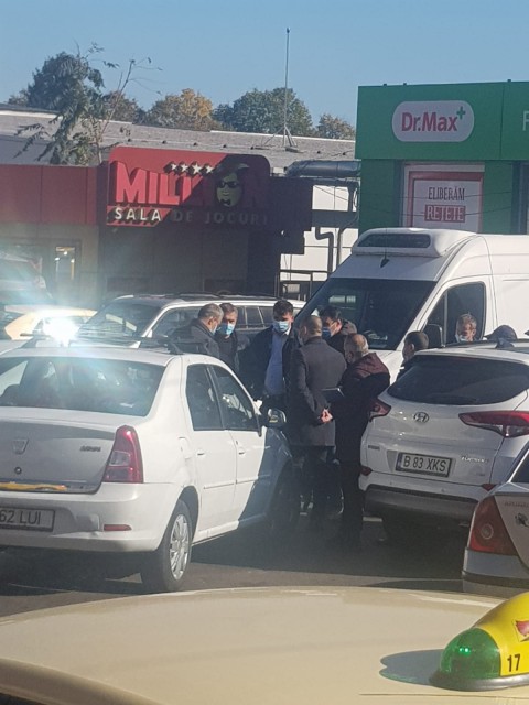 Vergil CHIŢAC, în mijlocul PIEŢARILOR din Tomis 3