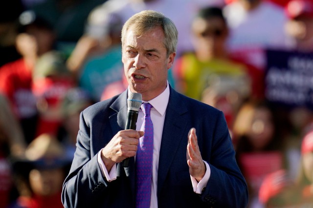 Nigel Farage anunţă că Partidul Brexit îşi schimbă numele şi se va opune restricţiilor antiepidemice