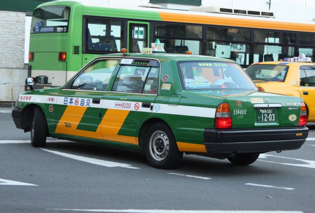 Coronavirus - Şoferii de taxi din Tokyo pot refuza un client care nu poartă mască
