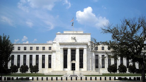 Rezerva Federală a SUA menţine dobânda de referinţă aproape de zero