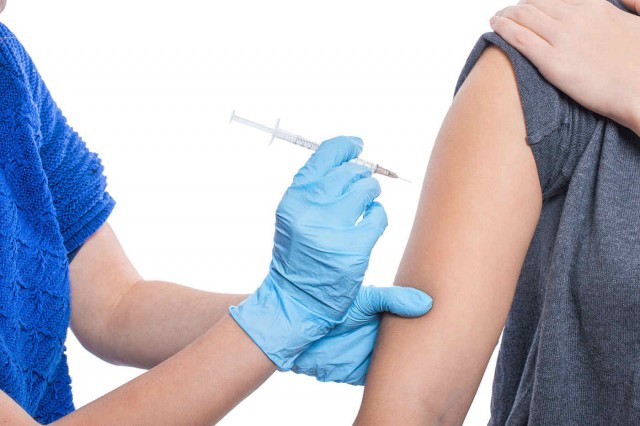 Studiu: Vaccinul antigripal nu crește riscul infecției cu SARS-CoV-2