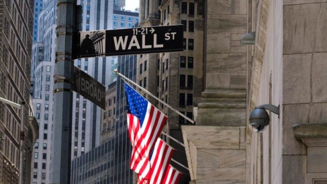 Creşteri importante pe Wall Street după anunţul progreselor pentru un vaccin anti-COVID