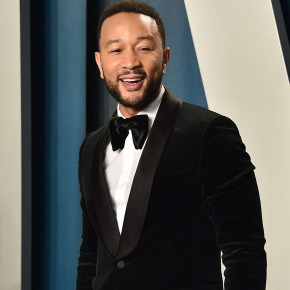 John Legend, de 41 de ani, are o colecție neobișnuită. Iar soția lui îi ia în fiecare an o piesă nouă