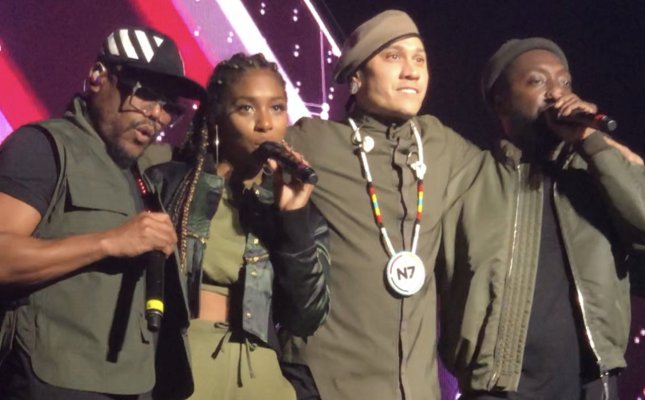 Black Eyed Peas, Andrea Bocelli, Céline Dion şi Stevie Wonder, concert de Ziua Recunoştinţei dedicat asistenţilor medicali