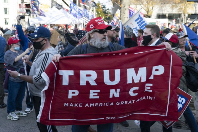 Alegeri SUA: Manifestaţie pro-Trump la Washington pentru a cere „încă patru ani“