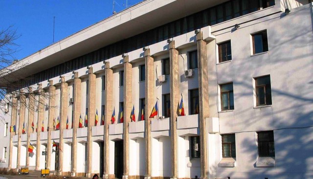 PRIMĂRIA plătește 800.000 de EURO pe CHIRIA SEDIILOR. Chițac: Plătim RECHINILOR IMOBILIARI