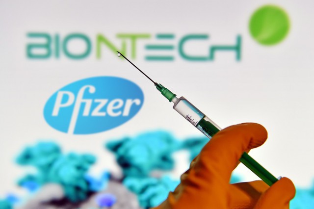 Pfizer şi BioNTech cer autorizarea în UE a vaccinului lor anti-COVID19 pentru grupa de vârstă 12-15 ani