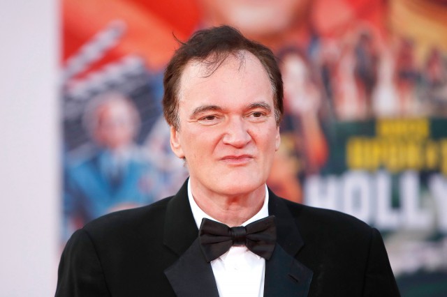 Quentin Tarantino va publica două cărţi, prima fiind o adaptare după 