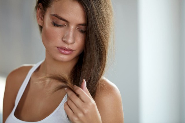 5 tratamente naturiste pentru părul deteriorat