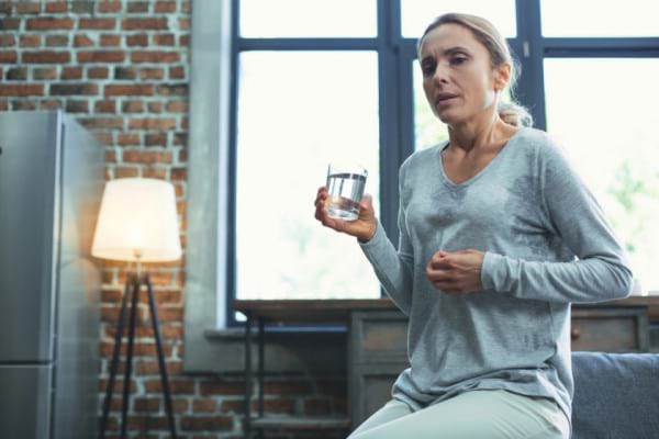 Transpirația rece - ce afecțiuni poate trăda, pe lângă menopauză