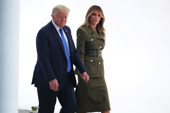 Suma uriaşă cu care s-ar alege Melania după divorţul de Donald Trump
