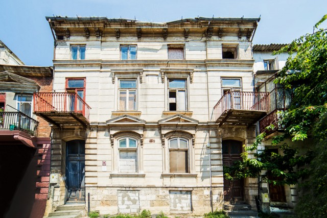 VILA ISTORICĂ Teodorou Rousou, SCOASĂ la VÂNZARE