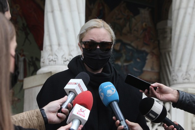 Soția lui Vladimir Găitan, doborâtă de durere la priveghi. Ce actori au venit să își ia 
