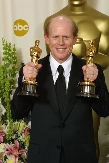 Cineastul Ron Howard va filma un lungmetraj bazat pe misiunea de salvare a unei echipe de fotbal de juniori din peştera Tham Luang