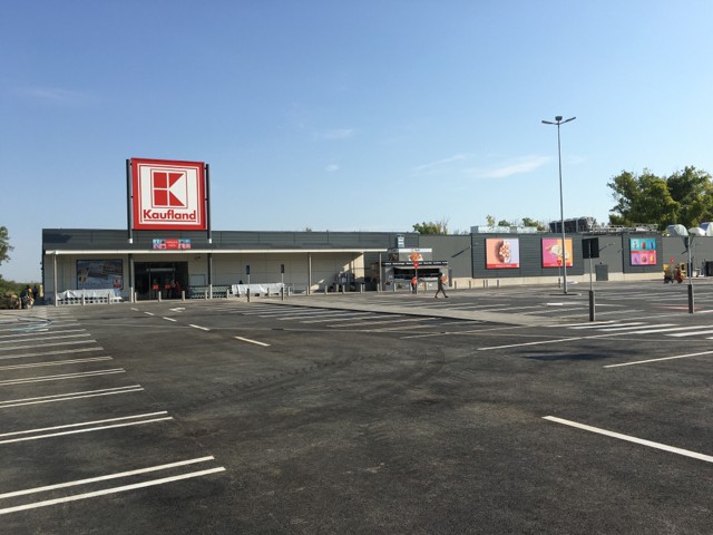 ANCHETĂ: un angajat de la KAUFLAND a ajuns la SPITAL, în urma unui accident de muncă