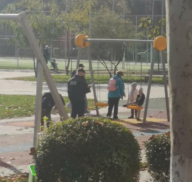 PĂRINŢII cer REDESCHIDEREA LOCURILOR de JOACĂ