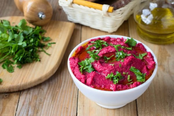 Urmezi dieta mediteraneană? Iată câteva gustări pe care să le încerci