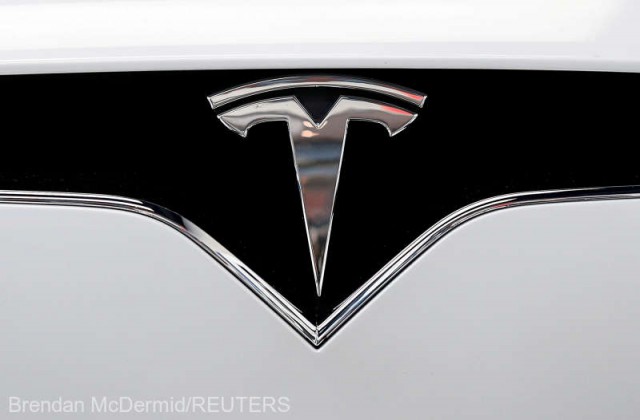Capitalizarea de piaţă a Tesla a depăşit-o pe cea a Facebook