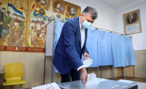 Marcel Ciolacu la vot: Am votat astăzi pentru ca românii să își ia viața înapoi
