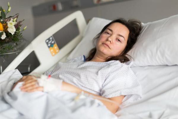 Depresia postnatală, favorizată de cezariana făcută în situațiile de urgență
