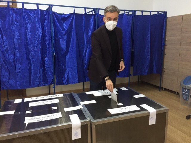 GEORGE NICULESCU, PNL, a votat pentru dezvoltarea României