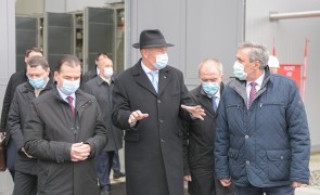 Klaus Iohannis a descins pe Arena Naţională, la call-centerul DSP București