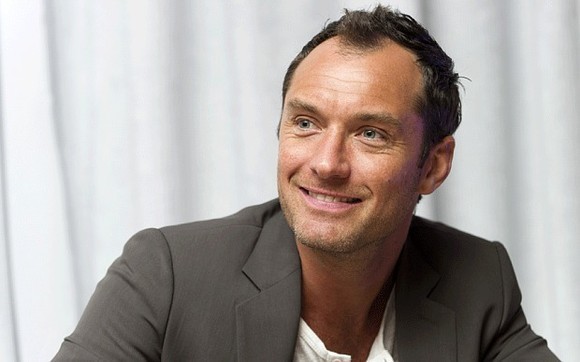 Jude Law: „În timpul filmărilor pentru „Contagion”, experţii au avertizat cu privire la o pandemie similară celei din film“