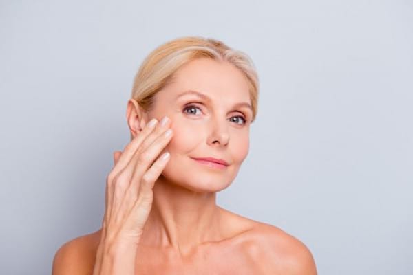 6 mituri demontate despre riduri și îmbătrânirea pielii