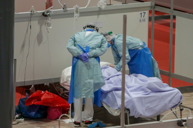 DECESELE din cauza Covid-19, în CONTINUĂ SCĂDERE