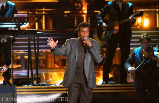 Charley Pride, primul star de culoare al muzicii country, a murit de COVID-19 la vârsta de 86 de ani