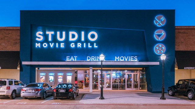 Cinematografele din SUA şi Canada, cele mai slabe încasări din ultimii 40 de ani în 2020