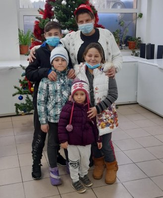 Asociaţia „Suflete deschise” a ajutat două familii aflate în dificultate din județul Constanța