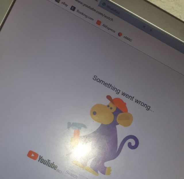 Mii de ELEVI nu au putut PARTICIPA la ŞCOALA ONLINE din cauza unui ATAC CIBERNETIC