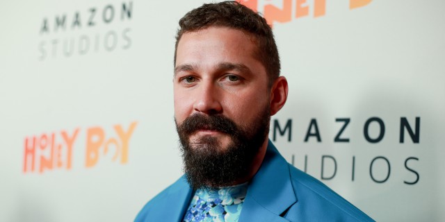 Două cântăreţe îl acuză pe Shia LaBeouf de comportament abuziv în relaţie