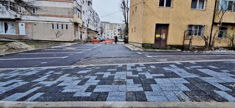 Lucrările de reconfigurare urbană s-au extins pe strada Dionisie cel Mic