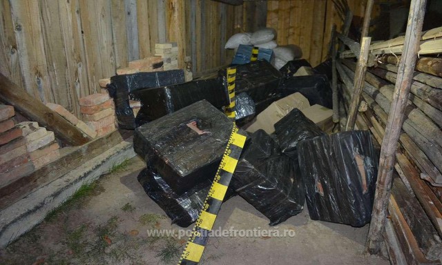 Aproximativ 15.000 pachete cu țigări confiscate de polițiștii de frontieră