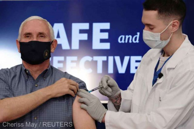 Vicepreşedintele american Mike Pence, vaccinat împotriva COVID-19 în direct la televiziune