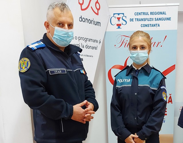 Jandarmii şi poliţiştii constănţeni au donat sânge pentru semenii lor