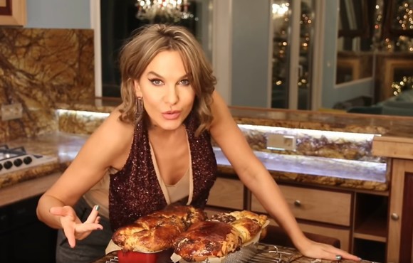 Cozonacii Annei Lesko, un deliciu făcut după rețetă proprie