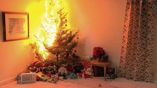 Măsuri de PREVENIRE a incendiilor pentru pomul de CRĂCIUN