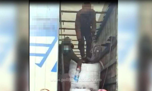 Cetăţeni STRĂINI depistaţi în timp ce încercau să treacă FRAUDULOS frontiera