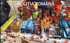 Peste 50 de TONE de articole pirotehnice, confiscate de poliţişti