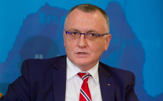 Campania de vaccinare în școli, blocată! Cîmpeanu: 'Nu s-a aprobat încă formularul'