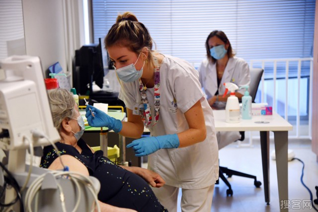 Franţa: Campania de vaccinare se va accelera, vor fi publicate date statistice