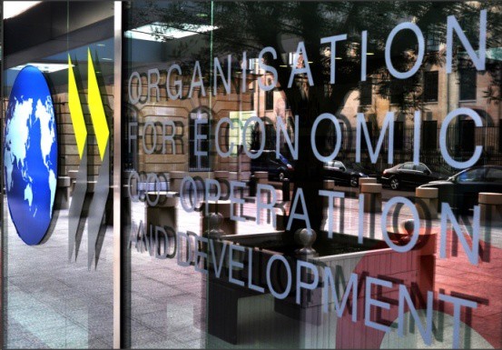 OECD avertizează că revenirea la austeritate riscă să declanşeze revolte