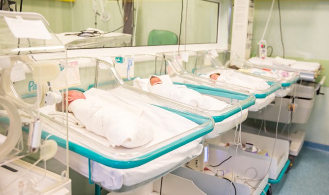 Proiect legislativ care unifică procedura de declarare a naşterii copilului cu cea de obţinere a alocaţiei