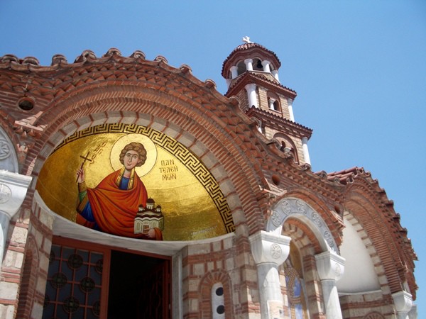 Coronavirus: Biserica Ortodoxă a Greciei se revoltă împotriva carantinei impuse de Bobotează