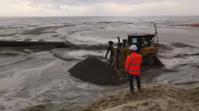 ÎNNISIPAREA PLAJELOR ar putea fi FINALIZATĂ până la ÎNCEPEREA sezonului estival 2021