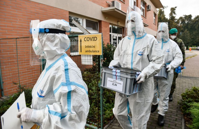 Coronavirus: Bilanţul pandemiei depăşeşte 12.000 de morţi în Cehia